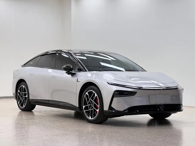 Xpeng P7+ — Фото автомобиля 3