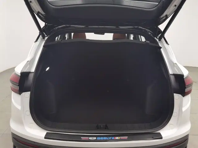 Geely Binyue 2021 1.5TD DCT Glory Edition — Фото автомобиля 16