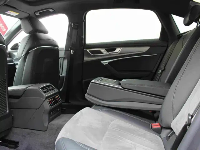 Audi A6L — Фото автомобиля 12