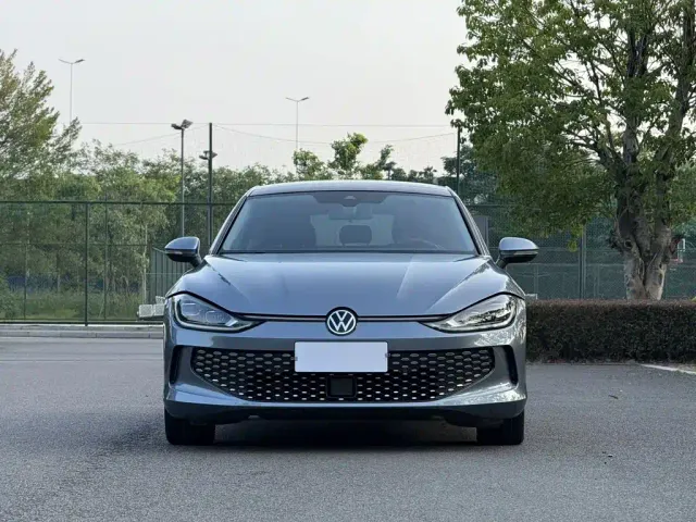 Volkswagen Lamando — Фото автомобиля 2