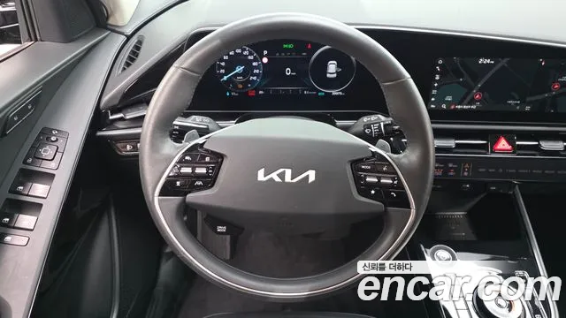 Kia Niro — Фото автомобиля 20