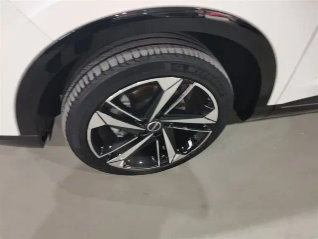 Roewe RX5 eMAX — Фото автомобиля 22