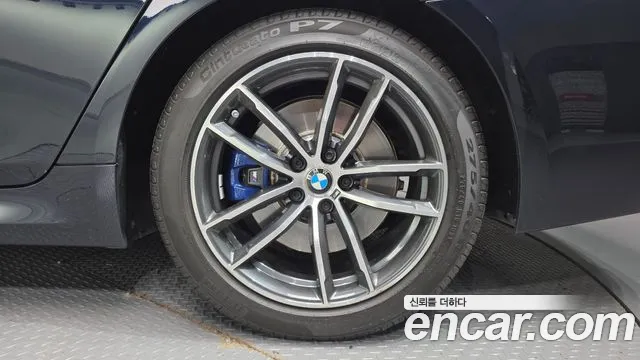 BMW 5 Series G30 — Фото автомобиля 5