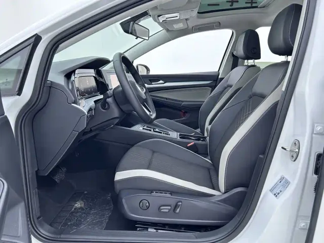 Volkswagen Golf — Фото автомобиля 10