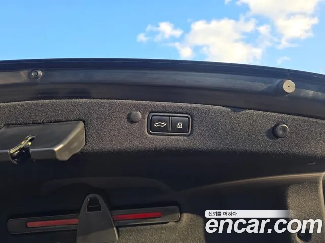 Hyundai Grandeur (New) Hybrid — Фото автомобиля 7