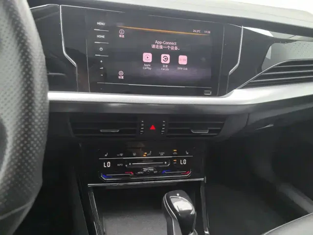 Volkswagen Passat — Фото автомобиля 12