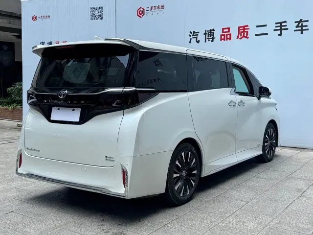 Toyota Alphard — Фото автомобиля 9