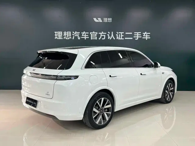 Li Auto L7 — Фото автомобиля 3