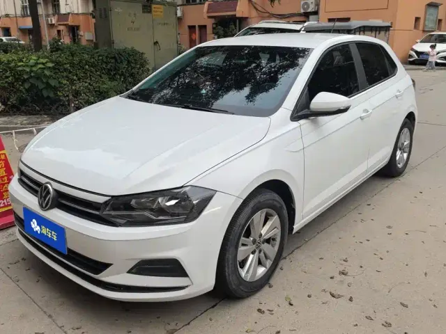Фотография автомобиля — Volkswagen Polo