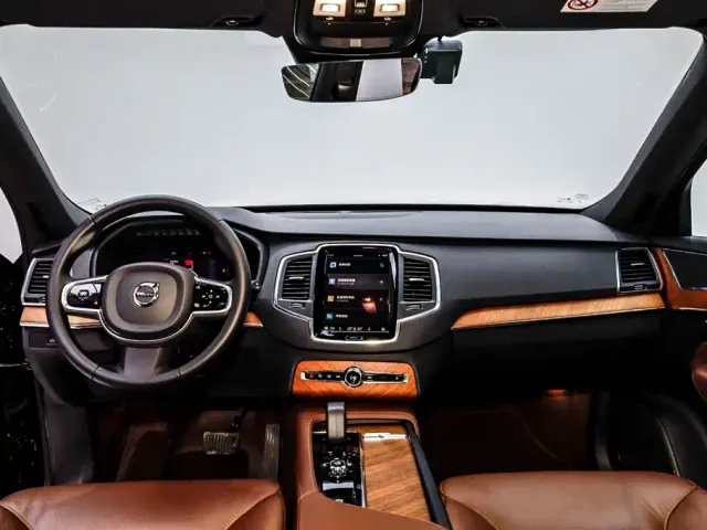 Volvo XC90 — Фото автомобиля 20