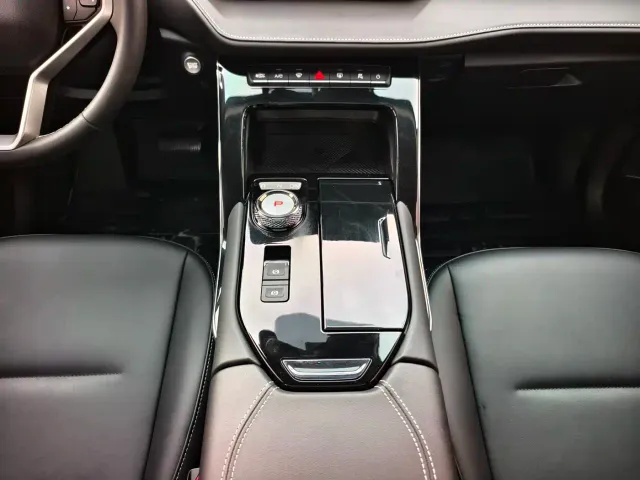 Haval H6 — Фото автомобиля 9
