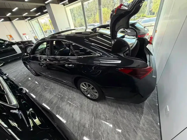Toyota Avalon — Фото автомобиля 5