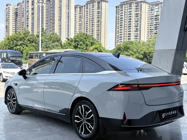 Xpeng P5 — Фото автомобиля 7