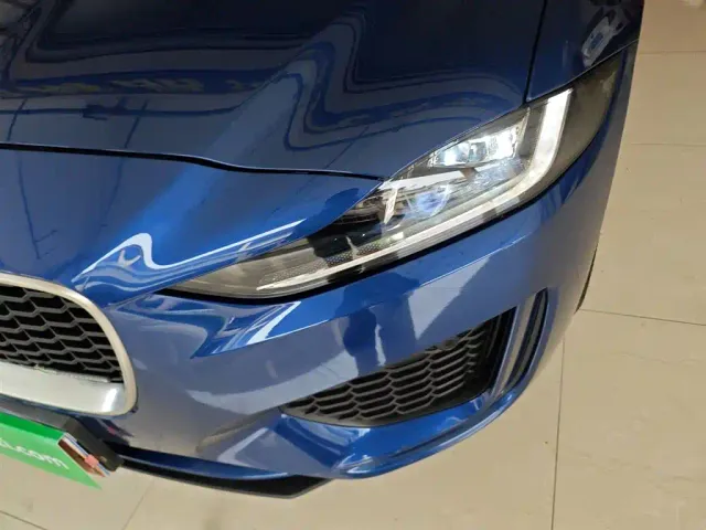Jaguar XEL — Фото автомобиля 23