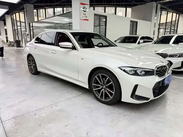 BMW 3 Series — Фото автомобиля 3