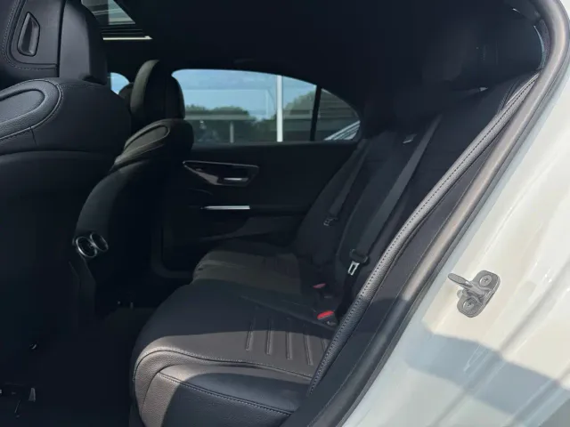 Mercedes-Benz C-Class — Фото автомобиля 16