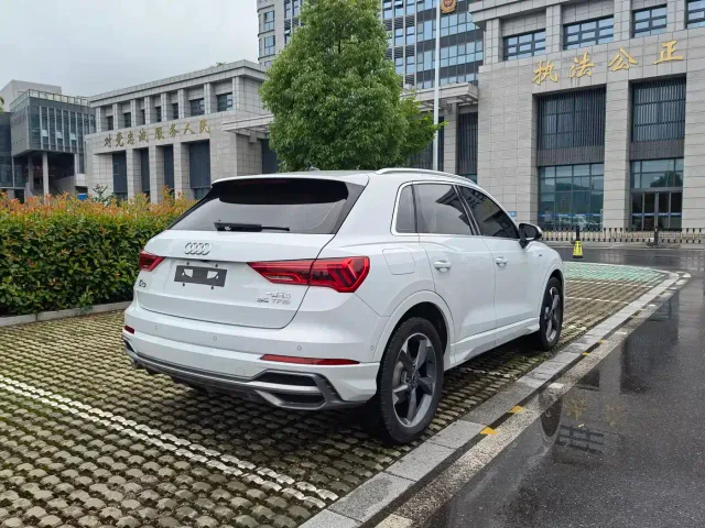 Audi Q3 — Фото автомобиля 5