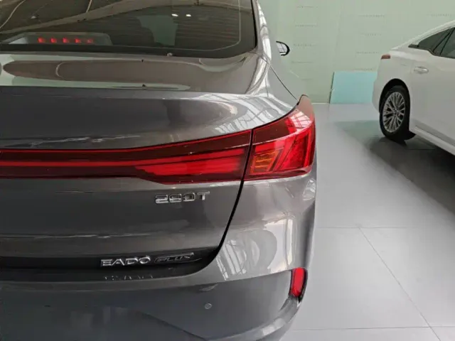 Changan Eado — Фото автомобиля 7