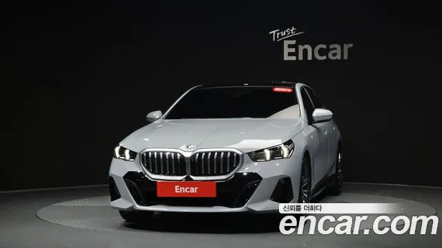 BMW 5 Series G60 — Фото автомобиля 2