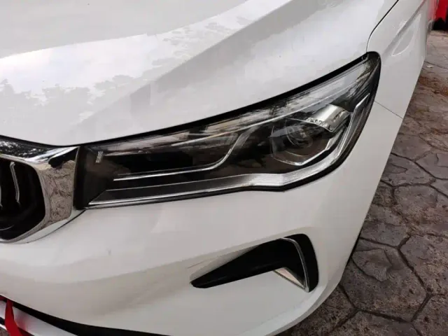 Geely Emgrand — Фото автомобиля 23