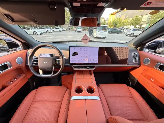 Li Auto Li Auto L6 2024 Pro — Фото автомобиля 5