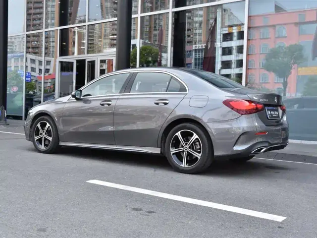 Mercedes-Benz A-Class — Фото автомобиля 4