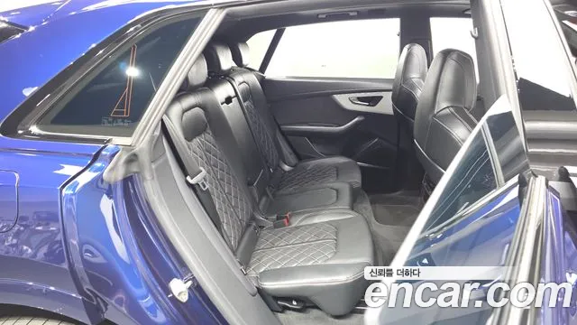 Audi Q8 55 TFSI quattro Premium — Фото автомобиля 10