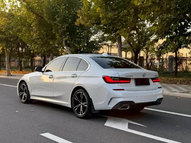 BMW 3 Series — Фото автомобиля 4