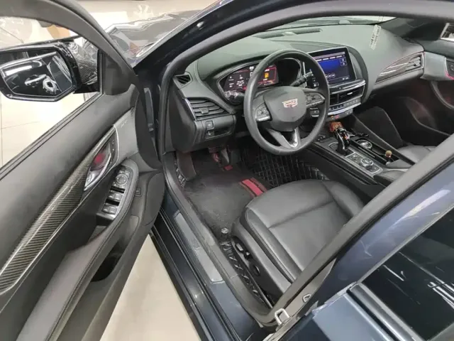 Cadillac CT5 — Фото автомобиля 15
