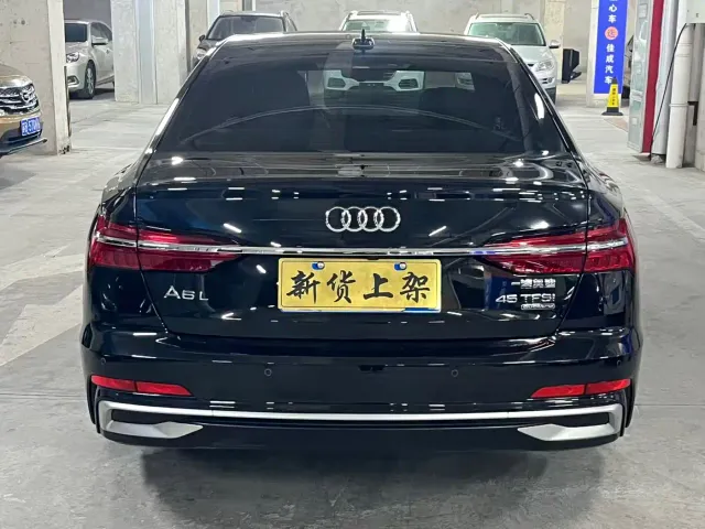 Audi A6L — Фото автомобиля 10
