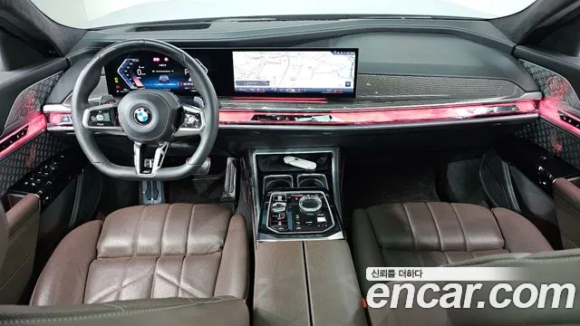 BMW 7 Series G70 — Фото автомобиля 10