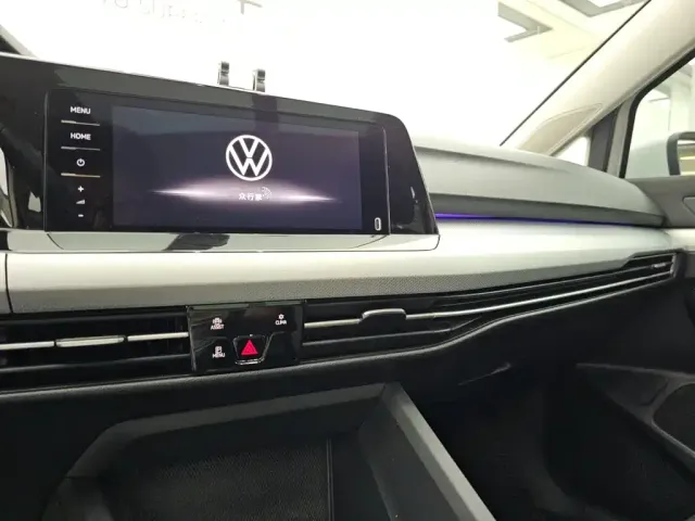 Volkswagen Golf — Фото автомобиля 9