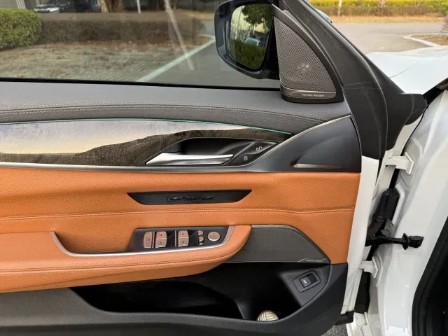 BMW 6 Series Gran Turismo — Фото автомобиля 10