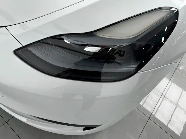 Tesla Model Y — Фото автомобиля 7