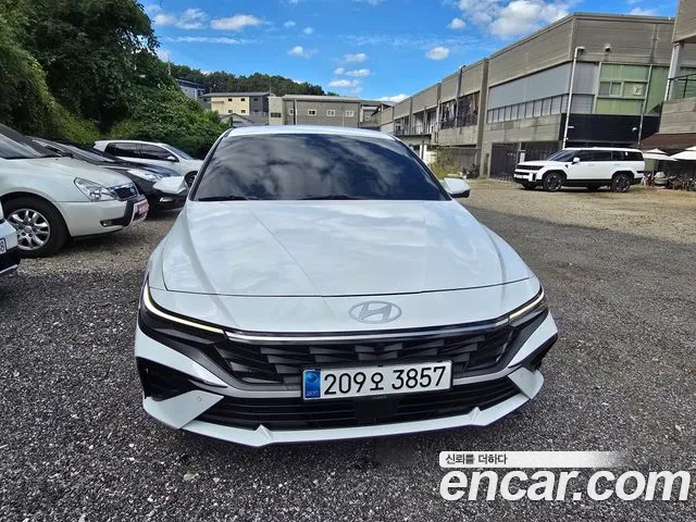 Фотография автомобиля — Hyundai Avante CN7