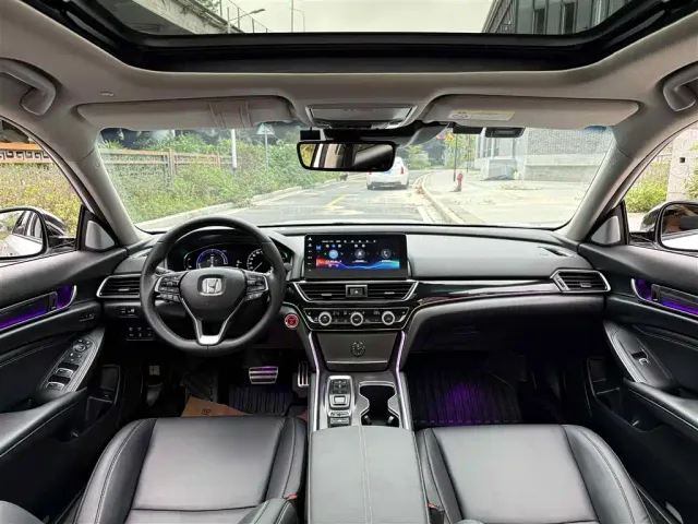 Honda Accord — Фото автомобиля 9