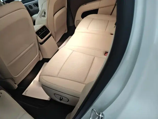 Li Auto i6 — Фото автомобиля 16