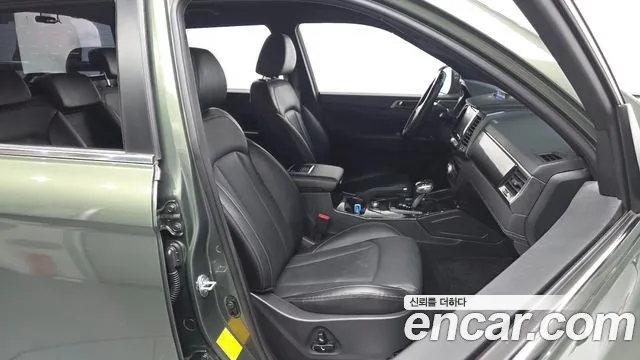 KG_Mobility_Ssangyong Rexton Новый Rexton Sport Khan Дизель 2.2 4WD — Фото автомобиля 22