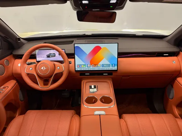 Dongfeng E8 M8 — Фото автомобиля 15