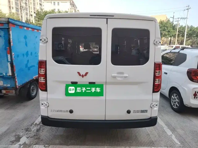 Wuling Yangguang — Фото автомобиля 5