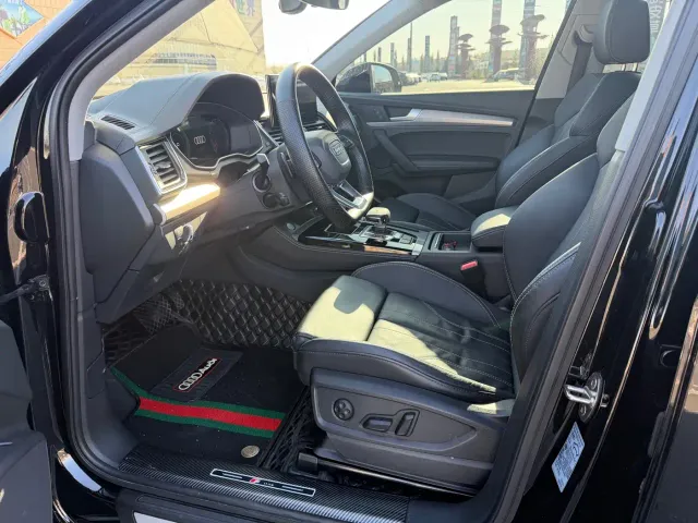 Audi Q5L — Фото автомобиля 10