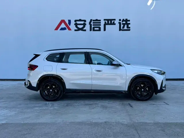BMW BMW X1 2023 sDrive20Li X Design Package — Фото автомобиля 9