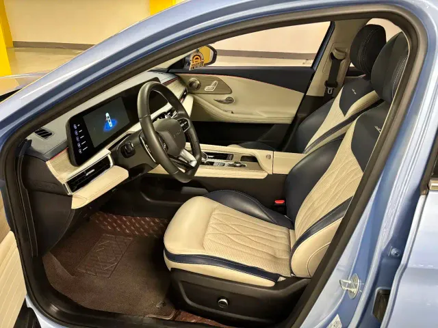 Chery Arrizo 8 — Фото автомобиля 5
