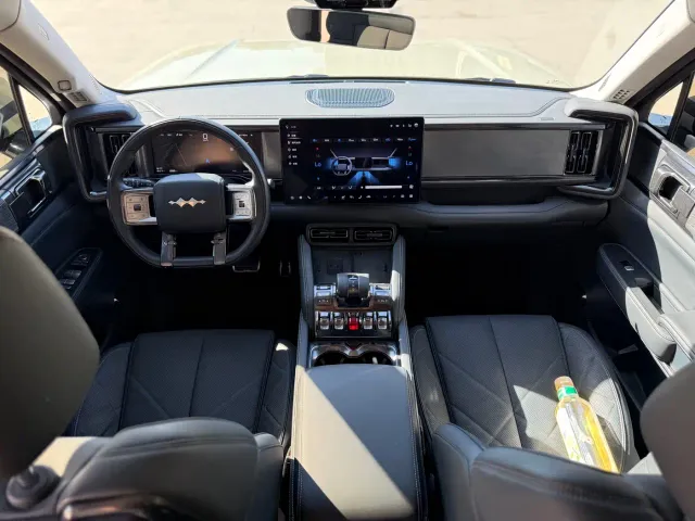BYD FangChengBao Leopard 5 — Фото автомобиля 6