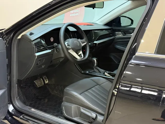 Volkswagen Passat — Фото автомобиля 5