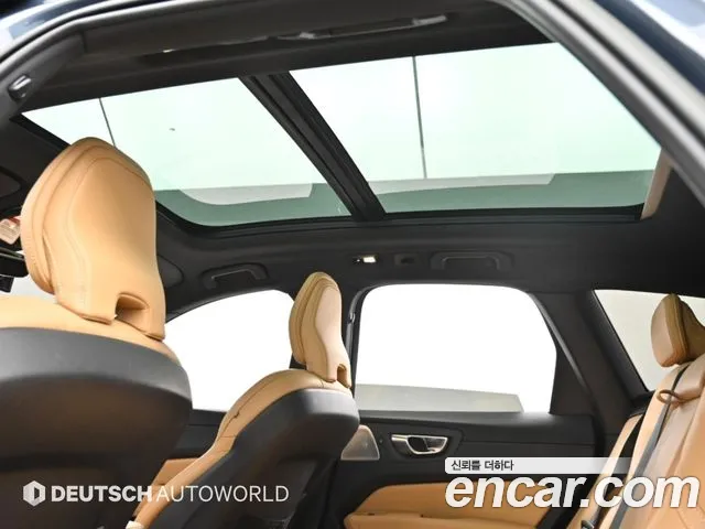 Volvo XC60 Generation 2 — Фото автомобиля 18