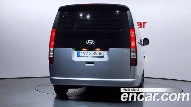 Hyundai Staria Staria 4WD Tourer 9 мест — Фото автомобиля 4