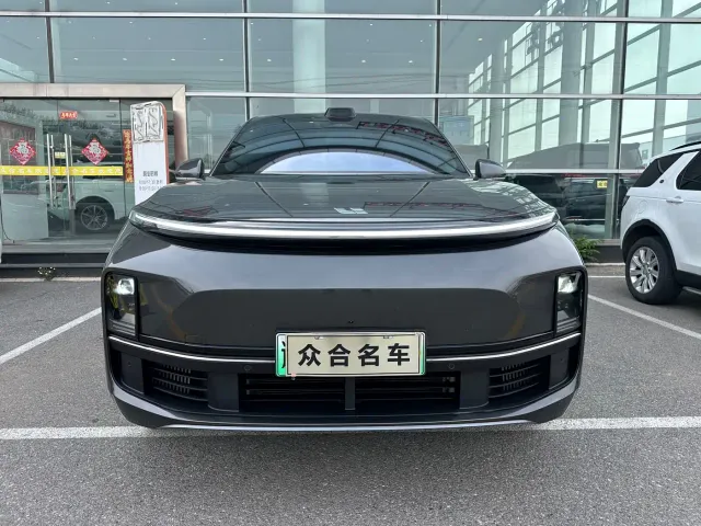 Li Auto L9 — Фото автомобиля 2