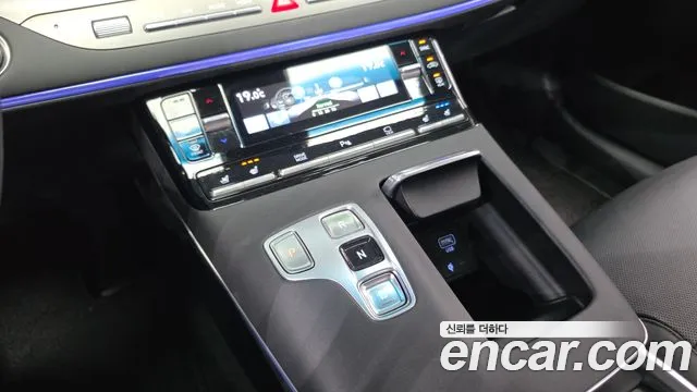 Hyundai Grandeur New — Фото автомобиля 12