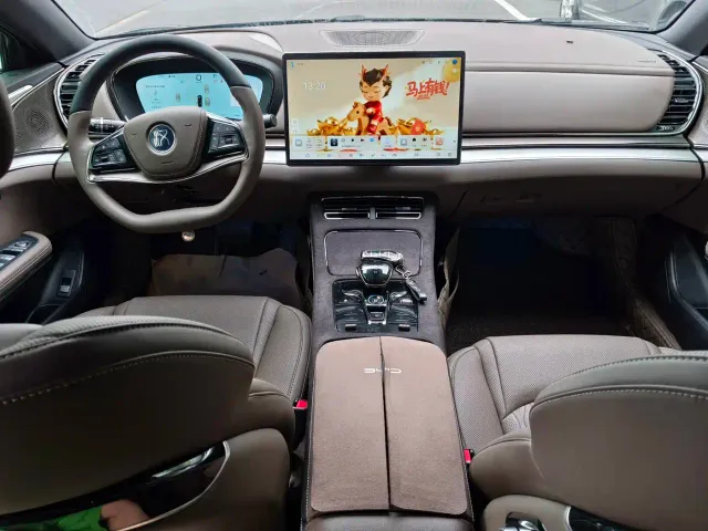 BYD Han 2025 Model EV Smart Drive Edition 605KM Premium — Фото автомобиля 8